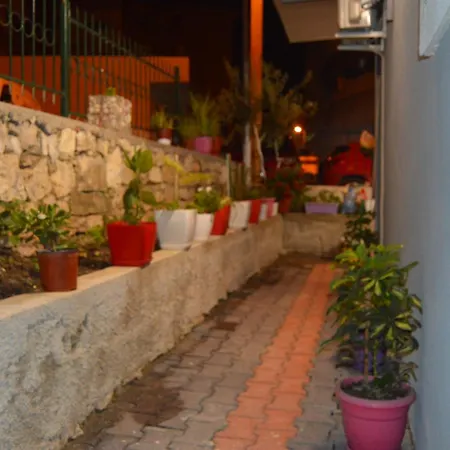 Keli Apartment *